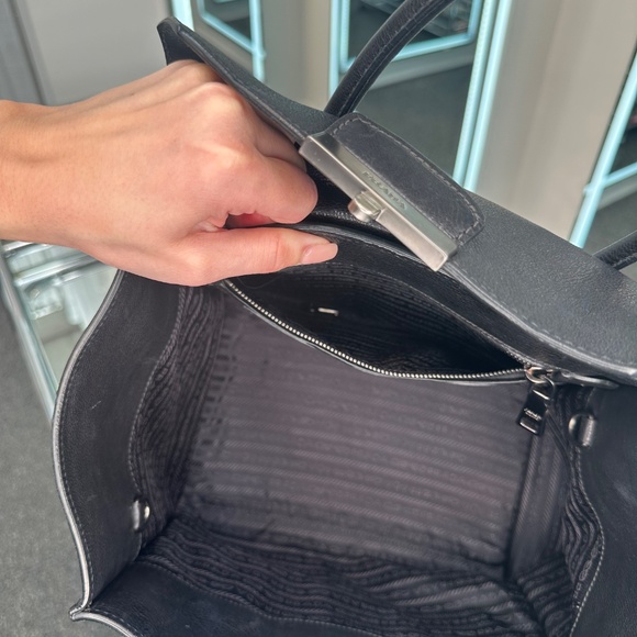 Prada bag - Picture 13 of 13
